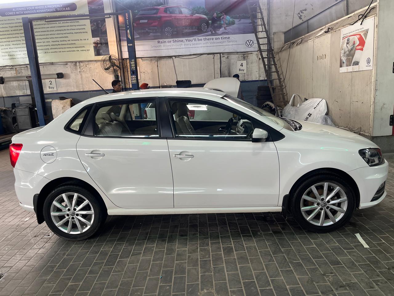 Volkswagen Ameo(2016-2019) Highline 1.2l Plus (p)